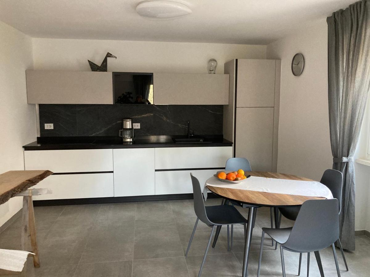 Civico 93 Apartment Малчезине Екстериор снимка